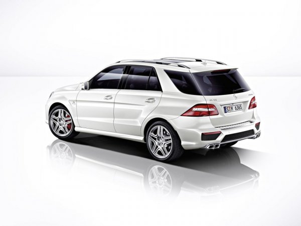 Mercedes-Benz ML63 AMG