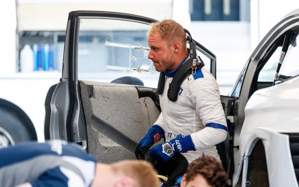 Освен тези тестове, финландецът участва и дуатлона, който организира за трети пореден път, като финишира 11-и.