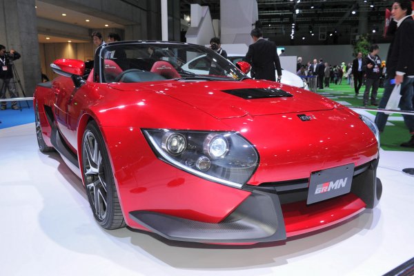 Toyota GRMN SPORTS HYBRID Concept II - хибрид с AWD задвижване и 300 к.с., който е създаден в чест на Хирому Нарусе