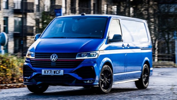 1. VW Transporter - 15,355 (13.0%)
2. Mercedes V Class - 6,933 (-8.4%)
3. Renault Trafic - 6,204 (68.9%)
4. Mercedes Vito - 4,645 (19.2%)
5. Ford Transit Custom - 4,554 (-32.2%)
6. Toyota Proace - 3,144 (12.8%)
7. VW ID. Buzz - 2,322 (-5.3%)
8. Nissan Primastar - 966 (150.9%)
9. Citroen Jumpy - 719 (1.4%)
10. Mercedes EQV - 551 (-29.5%)
ОБЩО ЗА СЕГМЕНТА - 46,919 (-1.4%)
