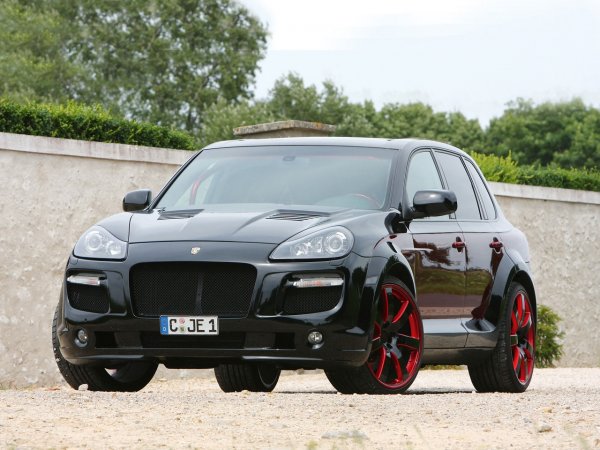 ENCO Exklusive Gladiator 700 GT Biturbo / Porsche Cayenne Turbo
