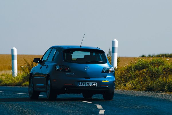 Има оплаквания от базовия 1,6-литров двигател относно разхода на масло, който обикновено се появява след 120 000 км. Задвижването с ангренажна верига като цяло е надеждно, но след 200 000 км изисква внимание - веригата се разтяга и започва да шуми. Двулитровият двигател като цяло е безпроблемен, но след 150 000 км гарнитурата на главата на цилиндрите често страда от прегряване.

Този модел все пак има своите предимства. Въпреки възрастта си, все още радва с отзивчив волан и упорито управление. Ръчната скоростна кутия е надеждна, интериорът, макар и семпъл, не е скърцащ и с правилна грижа колата може да служи дълго време.