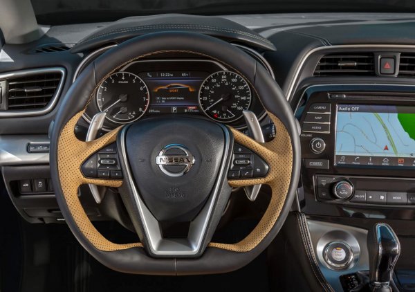 Nissan Maxima 