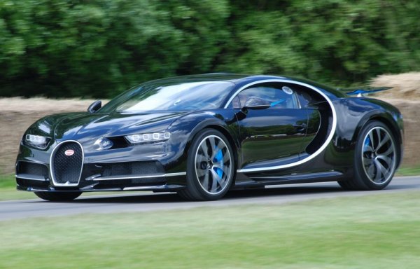 Най-скъпата серийна кола е Bugatti Chiron Super Sport, с цена средно 3.9 милиона долара. Bugatti La Voiture Noire се продаде за 18.5 милиона долара, но беше в една-единствена бройка, така че не покрива изискването ни за сериен автомобил. 
