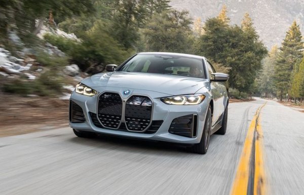 През миналата година BMW бе най-печелившата автомобилна компания на планетата, но това се дължеше отчасти и на еднократните ефекти от преструктурирането на китайския джойнт-венчър с Brilliance. Сега такъв ефект няма, дори напротив - печалбата е намалена покрай най-големите инвестиции в развойна дейност в историята на BMW покрай бъдещите Neue Klasse и новия завод в Дебрецен. Но въпреки това резултатите на баварците са впечатляващи - 155.5 милиарда евро приходи (+9%), 17.1 млрд. евро оперативна печалба и 12.16 милиарда нетна печалба (като имаме предвид, че през 2019, последната предкризисна година, тя бе само 5 млрд. евро). 
Компанията отчита 17.7 евро доходност на обикновена акция, и ще изплати по 6 евро дивидент. 
През 2023 BMW е продала рекордните 2.554 млн. автомобила, като 14.7% от тях са били електрически. 
