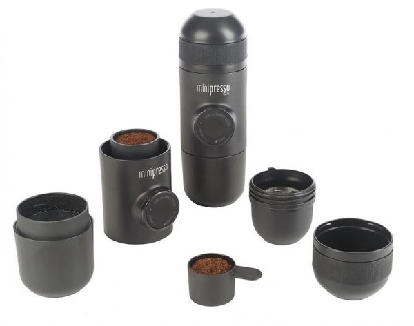 Ако качеството на кафето по бензиностанциите ви причинява същата тъга като на нас, това може да е решението. Тази съвсем компактна кафеварка е лека, здрава и няма нужда от никакво захранване - за да загреете водата, само трябва да натиснете няколко пъти миниатюрната помпичка. Minipresso работи с всякакви видове мляно кафе, и освен това може да поддържа напитката ви топла часове наред. 
Струва около 100 лева