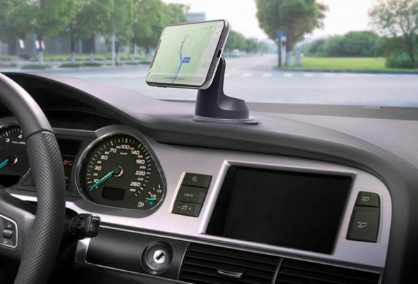 Доста практичен комплект стойки за мобилен телефон, които могат да се монтиран върху таблото, на отворите на вентилацията или върху CD-плейъра. И трите имат дублираща функция като зарядни устройства, черпейки енергия от USB порт или от запалката. 
Струва около 90 лева
