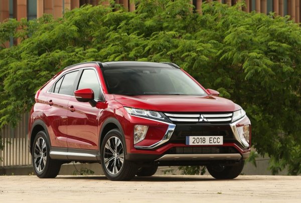 Кросоувър с амбиции, но без успех на вторичния пазар. Причините са нестандартен дизайн, ограничено търсене, лоша звукоизолация и несъвършена динамика. Дори феновете на марката често заобикалят този модел. След 3-4 години Eclipse Cross губи до 50% от първоначалната си стойност.