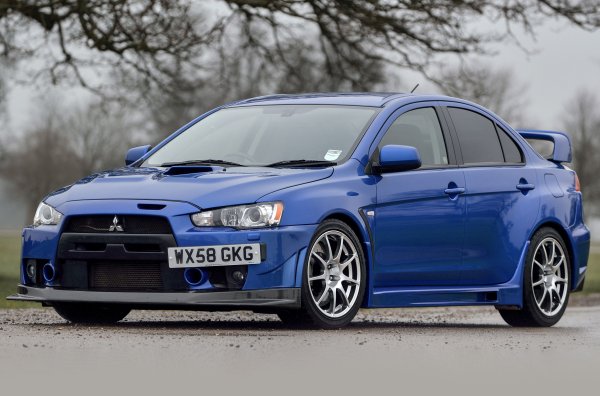 В десетото поколение FQ-400 също се предлага. Неговият 2-литров 4B11T има по-мощният турбокомпресор Garrett, система за впръскване и горивна помпа, ковани вътрешни компоненти, нов изпускателен колектор и препрограмирано ECU. Двигателят развива 408 к.с. и 525 Нм. Ускорението до 100 км/ч е в рамките на четири секунди, а максималната скорост е ограничена на 250 км/ч. FQ-400 е произведен в общо 50 бройки в двете поколения.
