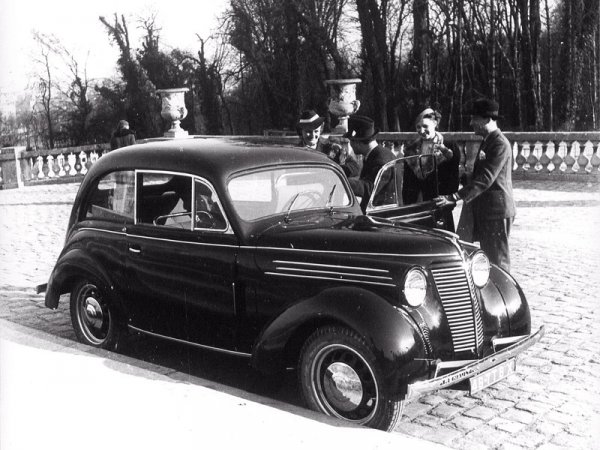 110 години Renault