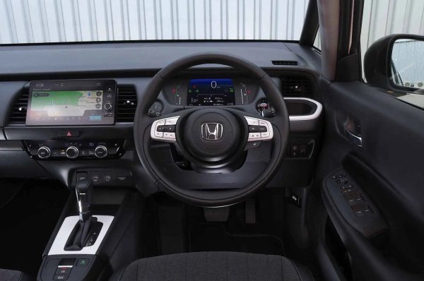 Силни страни - просторен и практичен интериор, нисък разход гориво, добре оборудван.

Слабости - шум при силно ускорение, инфотейнмънт системата може да бъде тромава при използване, не е толкова добър за каране, колкото един или двама конкуренти.
