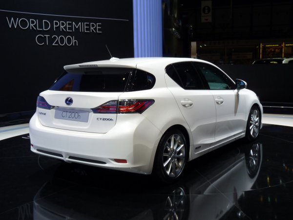 Lexus CT 200h / Женева 2010