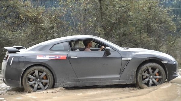 До Еверест и обратно с GT-R