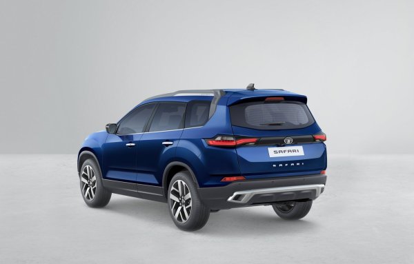 Дизайнът е умишлено опростен - кросоувърът е изграден върху шасито OMEGA Arc (Optimal Modular Efficient Global Advanced Architecture), производно на платформата D8, на която са базирани Land Rover Discovery Sport и Range Rover Evoque. Както е известно, Tata притежава марките Jaguar и Land Rover. Safari има безалтернативен2,0-литров турбодизел с 4 цилиндъра Kryotec (170 к.с. и 350 Нм). Зад оригиналното име се крие моторът Fiat Multijet II. 