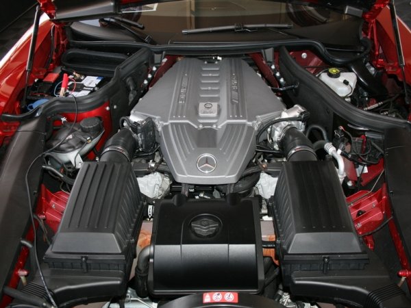 "ОЧАРОВАНИЕ БЕЗ КРАЙ" - ексклузивното роудшоу Mercedes-Benz Star Experience