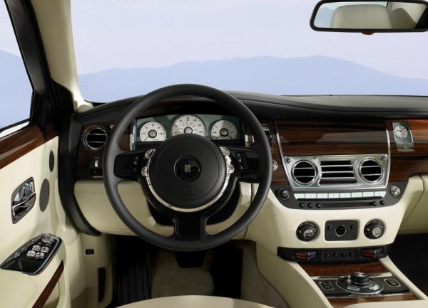 Rolls-Royce Ghost 2010