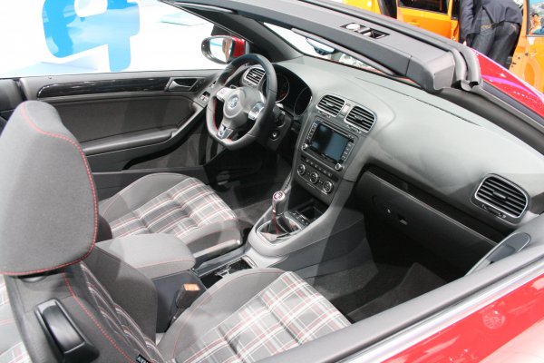 Женева 2012 / Volkswagen Golf GTI Cabriolet 