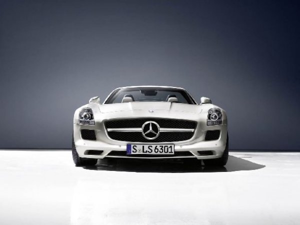  Mercedes-Benz SLS AMG Roadster