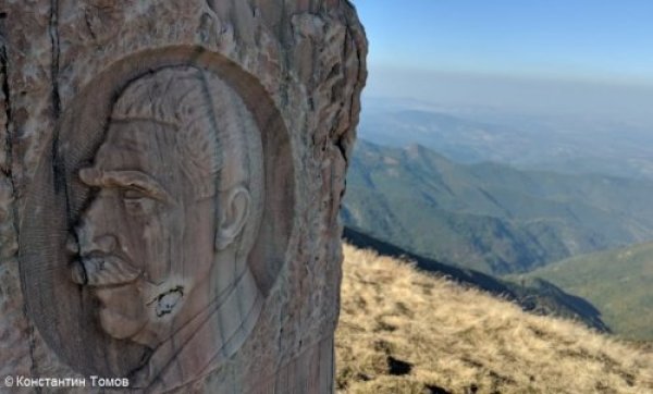 Северозападната област отчита 161 тежки произшествия с 15 жертви - по-малко в сравнение с 2019, но все пак доста на фона на скромното й население от 125,000 души. 
Катастрофи на 100,000 жители: 128.8
