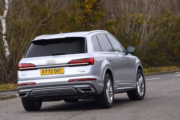 Q7 се появява в това проучване както като луксозен автомобил с най-ниски резултати, така и като най-слабо оценен седемместен автомобил. Собствениците ни казаха, че 47% от колите им са се повредили, в сравнение с 29% за Mercedes-Benz GLB и Volvo XC90.