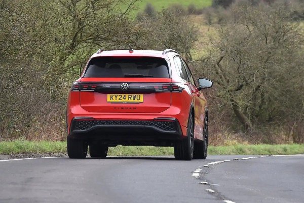 Някои нови модели имат безупречни рекорди за надеждност, но това далеч не е случаят с последното поколение на Tiguan. Той има най-високия процент на повреда от всички автомобили в тазгодишното проучване - 81% от колите от проучването са имали някакъв проблем.