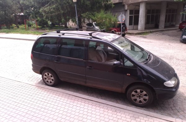 Описание: лек автомобил марка - VOLKSWAGEN, модел - SHARAN, рег.№ BT1705KB, рама № WVWZZZ7MZXV024407, двигател № AFN303612. Година на производство - 1998, мощност - 81 кВт.

Първоначална цена: 1875 лв.
