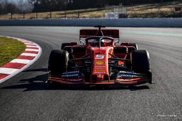 4-кратният световен шампион Себастиан Фетел има нов съотборник – сензацията на Sauber от миналата година Шарл Льоклер.