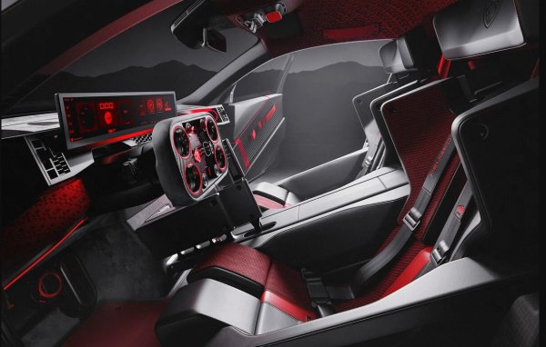 Техническите характеристики представляват особен интерес. E-T16 е оборудван с три електрически мотора &ndash; един отпред и два отзад &ndash; които осигуряват обща мощност от 816 к.с. Автомобилът ускорява от 0 до 100 км/ч за 2,5 секунди, а скорост от 300 км/ч достига за 16 секунди. Разполага с батерия с капацитет 85 кВтч, като пробегът с едно зареждане е до 400 км (по цикъла WLTP).