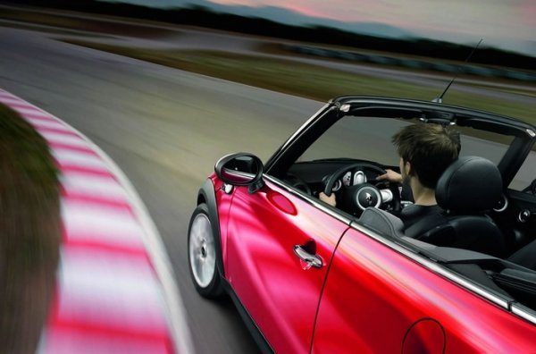 Mini Cooper JCW (John Cooper Works) Cabrio