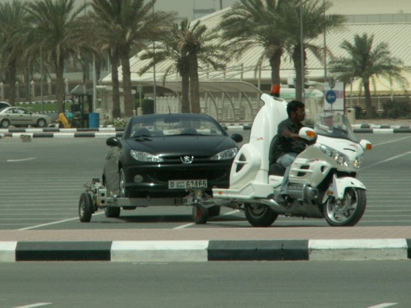 Мотоциклет Пътна помощ - оборудвана от шведската компания Coming Through Honda Goldwing 1800