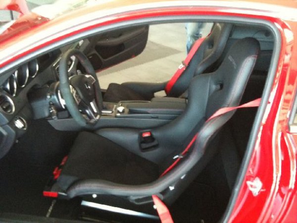 Първи снимки на Mercedes-Benz C63 Black Series 