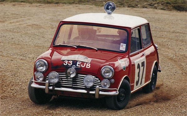 Най-известната британска кола оригинални се продавала като Austin Seven или Morris Mini-Minor (различен от по-стария и по-голям Morris Minor). Използвани са и много други имена, но още от началото компактната машина е най-популярна просто като Mini.

Mini слиза от поточните линии през 2000 година, след 41 години. Въпреки множеството обновявания моделът става сериозно остарял, макар хората все още да го обожават.