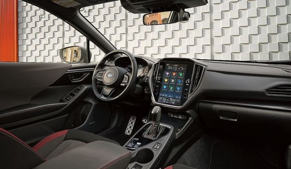 Това ще ви даде двулитров бензинов боксер със 152 коня мощност, LED фарове, известния пакет за безопасност EyeSight на Subaru, задвижване на всички колела и някои впечатляващи цветови опции. Откакто моделът беше преработен за 2024, нямаше опция за седан. В България най-достъпното Subaru в момента - кросоувърът Crosstreck -започва  от 72,700 лева. 
