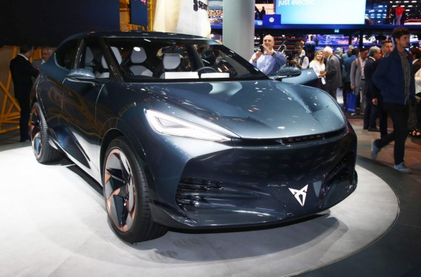 Новата спортна дъщерна марка тепърва ще се мъчи да се еманципира от Seat. Този концептуален електромобил е добра стъпка в тази посока. 
