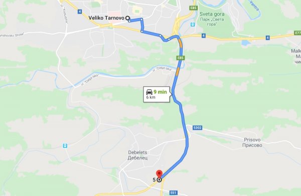 Всъщност най-опасният участък е встрани от Дебелец, където се събират пътят от Дряново и пътят към Прохода на републиката. 
