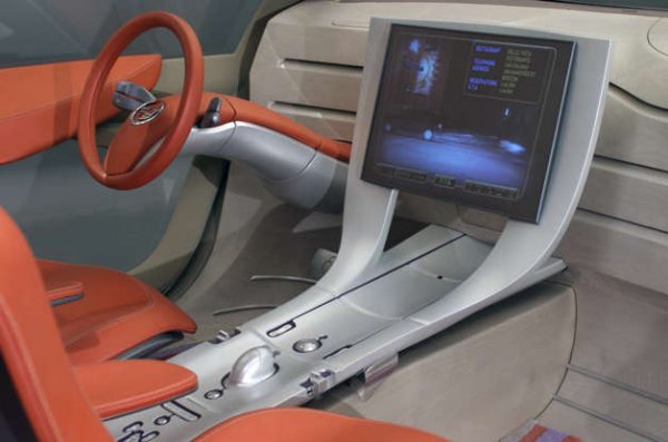 Проектираната от Bertone концепция Cadillac Villa от 2005 година е вдъхновена от съвременната архитектура и е изградена върху еволюцията на платформата, намерена при кросоувъра SRX. На външен вид тя прилича на нещо, което Cadillac никога не е правила, тъй като прилича повече на Chrysler Town & Country, отколкото на Eldorado.

Вътре има задна седалка, подобна на диван и прозрачнти панели на вратите. Шофьорът и спътникът му разполагат с 23-инчов телевизионен екран Bose, вграден в таблото. На екрана са излизат показанията на навигацията, както и някои други функции.
