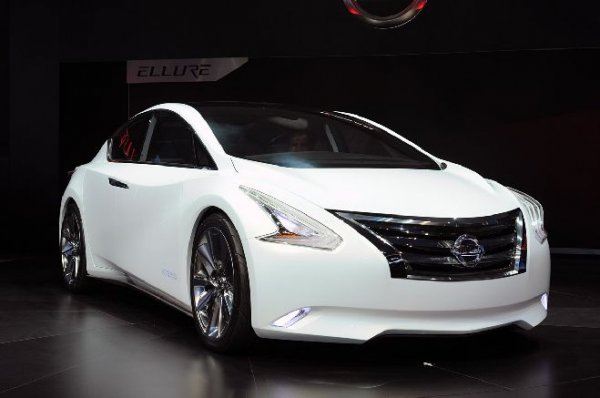 LA 2010 / Nissan Ellure Concept
