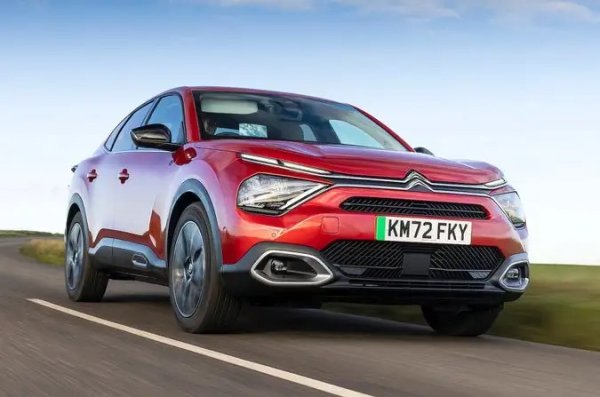 Модел: E-Series (54 кВт/ч)
Каталожна цена: 37 195 лири 
Цена след 3 години: 14 075 лири 
Намаляване на цената: 23 120 лири 
Запазена стойност: 37,8% 
Плюсове: Удобно пътуване, интериор с добро качество, добро поведение на пътя.
Минуси: Сравнително бавно ускорение, не е толкова просторен, колкото конкурентите, скучно управление.
