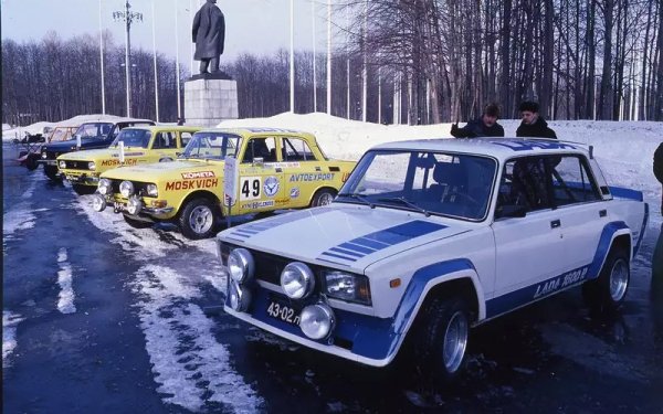 Вторият проект на Брундза е Лада-2105 ВФТС. Тя вече разполага със 160 коня максимална мощност, а ускорението от място до 100 км/ч отнема 8.4 секунди - прилично даже по днешните стандарти. Максималната скорост е 190 км/ч. Общо са произведени около 30 такива автомобила, част от които по линия на "Автоекспорт" са изнесени и в други страни от Източния блок, включително и две в България.
