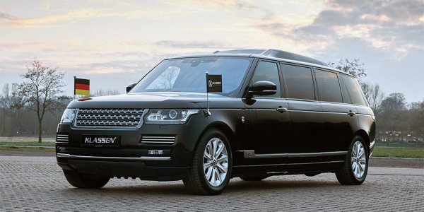 Германската Klassen е известна като компания, която добавя всевъзможен разкош дори на автомобили от луксозни брандове като Rolls-Royce, Lexus, Mercedes-Benz и Maybach. Нейният последен проект е доработен брониран всъдеход в топ-версията Autobiography. Благодарение на допълнителен детайл между усилените врати дължината на всъдехода е увеличена с още метър – до 6,2 метра. Освен това, специалистите са увеличили височината на покрива, заради което британският всъдеход повече прилича на автобус.