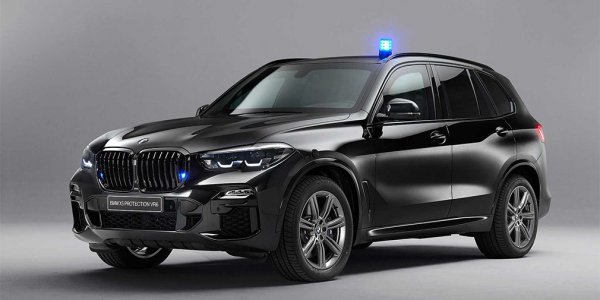 BMW предлага заводска бронирана версия на новото поколение на кросоувър X5 под името VR6 Protection. Наименованието подсказва, че благодарение на стоманените панели в каросерията машината може да издържи изстрели от оръжия с патрони 7,62&times;39 мм, които се използват в някои модификации на автомат &ldquo;Калашников&rdquo; (АК-47, АКМ). Освен това, кросоувърът ще остане цял и след атака с 15 кг. тротил, взривен на 4 метра.
