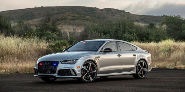 Американската фирма AddArmor и тунинг-компанията APR твърдят, че са направили най-бързия брониран автомобил на планета на базата Audi RS7. В конструкцията на хечбека са добавени панели от поликарбонат, който са 10 пъти по-издръжливи от стандартната стоманена броня, но са и с 60% по-леки. Стандартните стъкла са заменени с непробиваеми многослоеви елементи. Водачът и пасажерите са защитени от куршуми от Magnum 44. Има и защита от химическа атака, електрошок на дръжките на вратите и система за активиране на димна завеса.