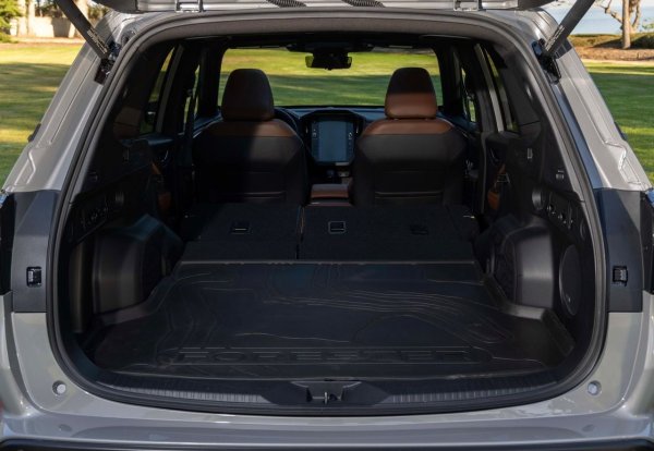 В същото време кросоувърът е похвален за безопасността, надеждността и управлението, подобно на лек автомобил. Освен това, според резултатите от краш-тестовете през 2025, Американският застрахователен институт за пътна безопасност (IIHS) му присъди най-високата награда "Top Safety Pick".