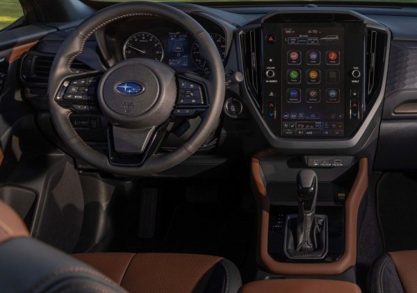 Хибридният Forester използва един електрически мотор за зареждане на батерията и друг за задвижване на колелата и работа с регенеративната спирачна система. Въпреки сложния инженеринг на задвижващата система, тя е и много надеждна, което поставя модела на първо място в реномираната класация.