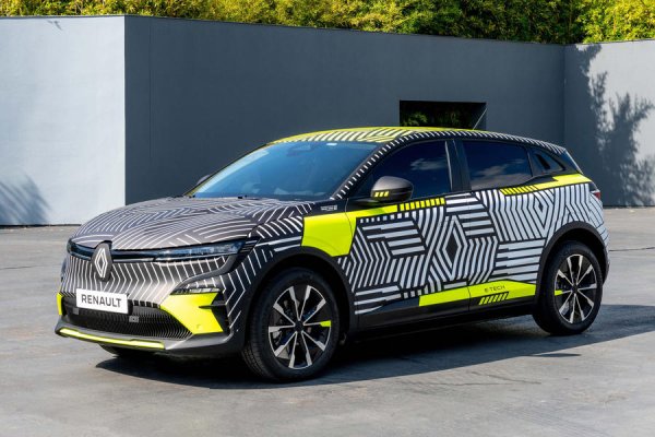Този модел трябва да се появи на паара през 2022 година, като е първият електрически SUV на Renault и ще тябва да се конкурира с модели като Skoda Enyaq и Kia e-Niro. Той ще получи електромотор с мощност 215 к.с., като пробегът му ще достигне 480 км. В основата на M&eacute;gane E-Tech е същата платформа CMF-EV, която е използана при неговия &bdquo;брат&ldquo; Nissan Ariya. Това означава четири задвижващи колела и повече мощност, дължаща се на по-голямата батерия.