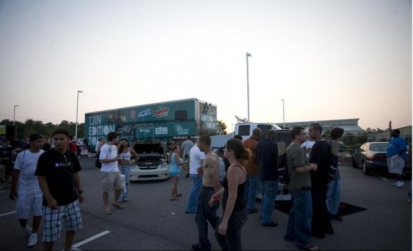 Тунинг изложението HIN Night Shift в Северна Калифорния