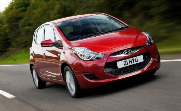 Среден пробег: 25,000 км
Най-добре класиралият се корейски автомобил - и първият в историята, намерил място в челната десетка. Жалко, че малкият повдигнат модел не спечели кой знае колко почитатели и бе спрян в края на 2019 година. 
При по-стари екземпляри имаше оплаквания от акумулатора, но тук вече ги няма. Единствената по-сериозна сервизна акция се отнася до дефектна ръчна спирачка, но засяга само колите, сглобени преди 2012. 
