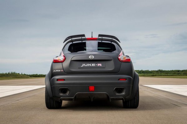 Nissan Juke-R 2015