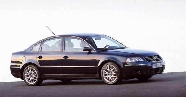 Все още има много желаещи, които са готови да притежават този модел дори в по-стар вариант. Не бива да се забравя обаче, че по същество той използва платформа на Audi и текущите му разходи са като на Audi, а те никак не са малки. И се превръщат в изненада за собственика, които си мисли, че ще обслужва Volkswagen. Изненадата му става още по-голяма, ако той реши да се спре на версията W8.