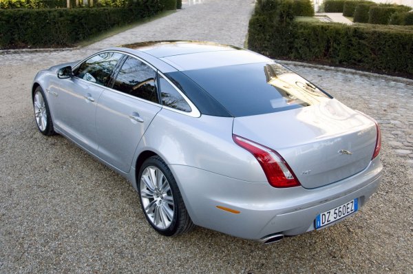 Jaguar XJ 2011